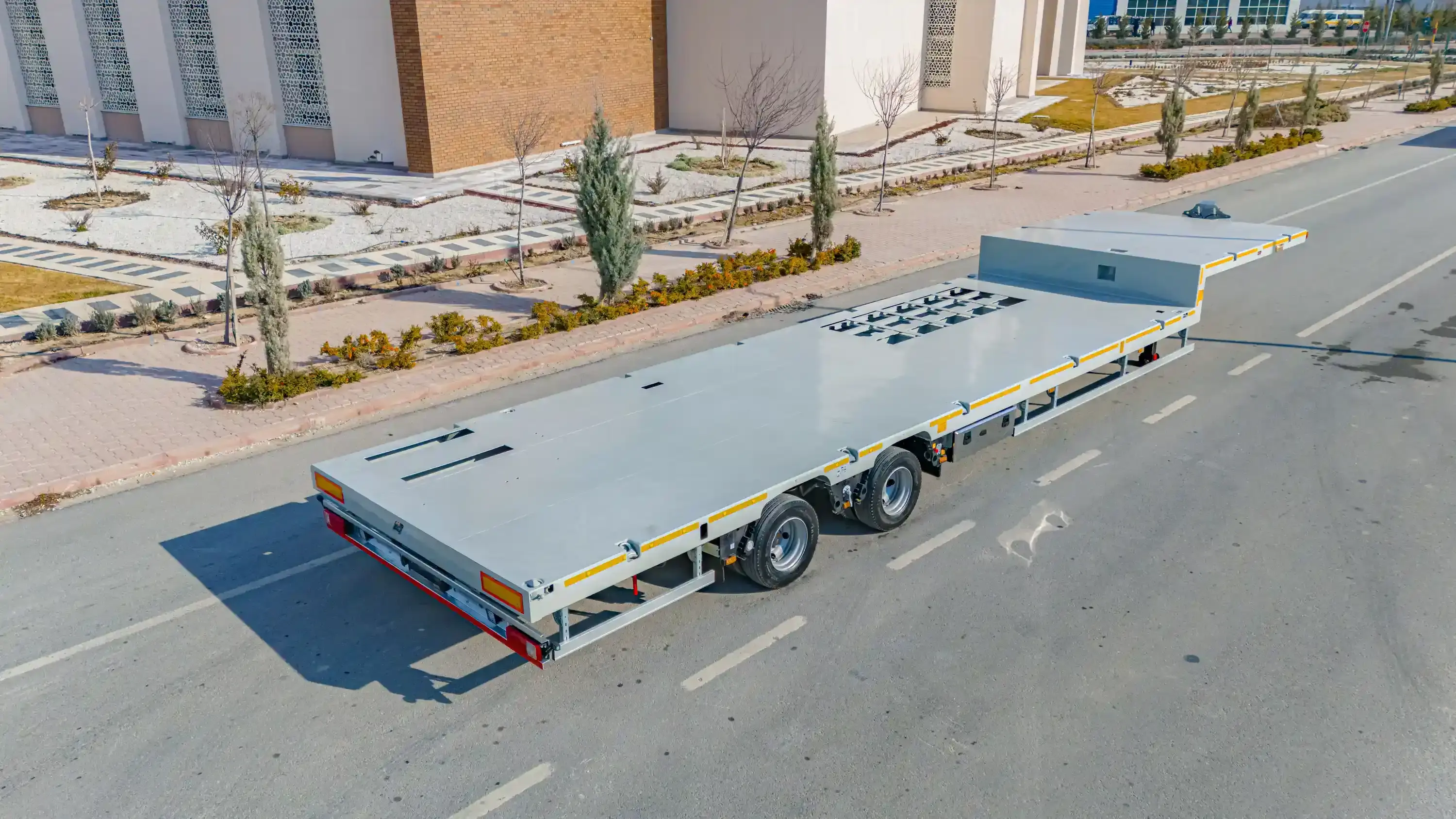 2 AXLE FLATBED